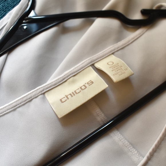 0- Chico's White Flowy Blouse One Size Fits All Professional Business Casual - Picture 3 of 3